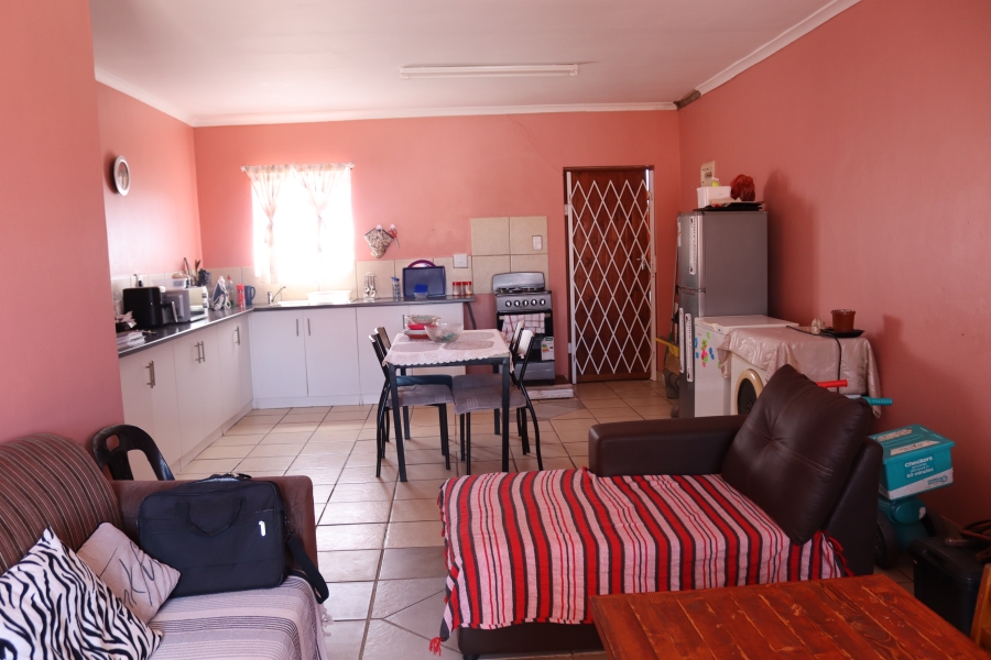 3 Bedroom Property for Sale in Louwville Western Cape